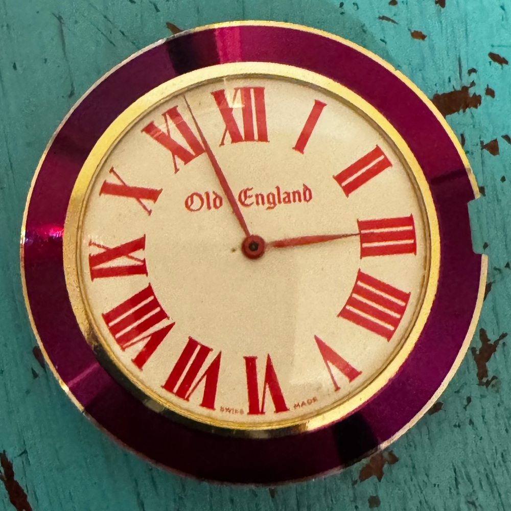 Vintage Old England Purple & Gold Tone Vintage Wrist Watch